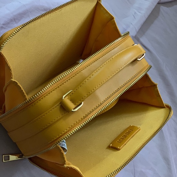 Squared Side Bags - Picture 4 of 12